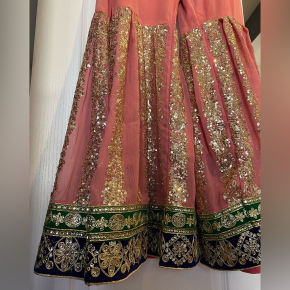 Pakistani/Indian Gharara Suit - 2 pcs - Picture 4 of 12